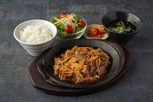 鉄板 牛肉とキムチ炒め