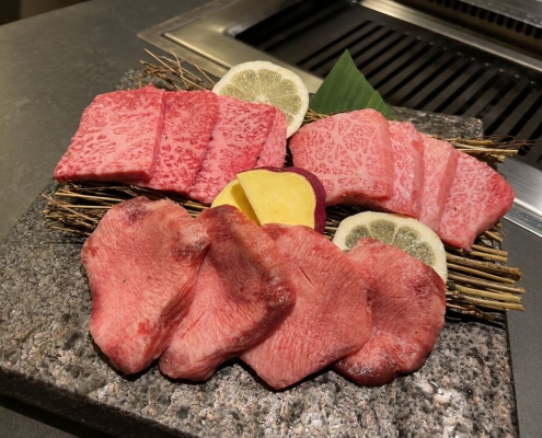 焼肉伊達の特上タン・特上カルビ・特上ロースの3点盛り