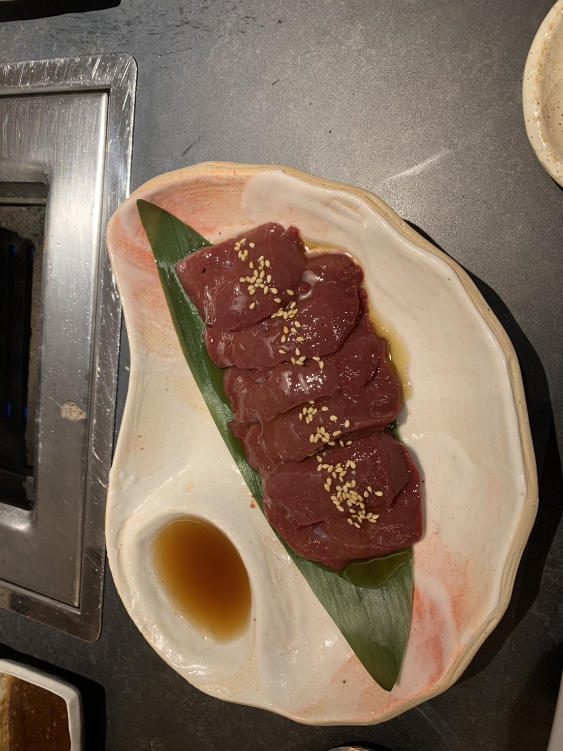 焼肉伊達|特上コースの上レバー 焼肉伊達の特上コースに含まれる和牛の上レバー