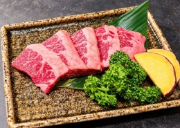 銀座 焼肉伊達の上ハラミ きめ細かなサシが入った牛ハラミの盛り付けイメージ