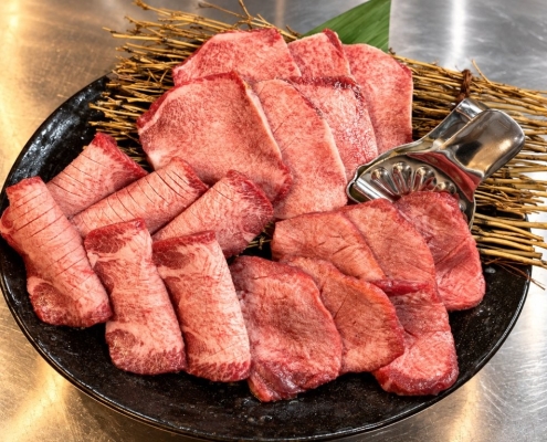 銀座 焼肉伊達のタン・上タン・特上タン3種類の盛り合わせイメージ